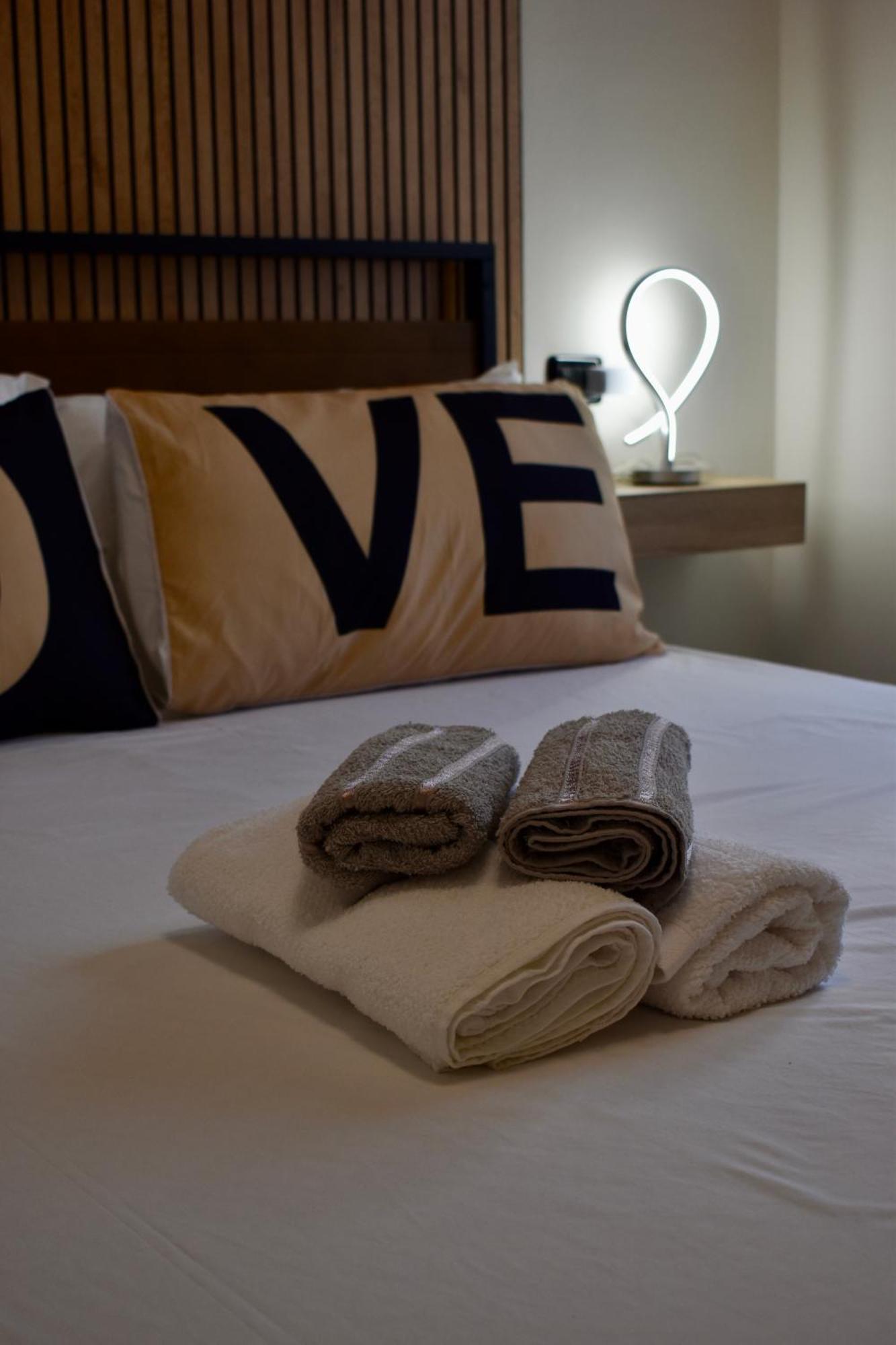 Eden Guest House Somma Lombardo Esterno foto